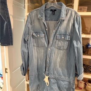 GAP women’s Denim Shirt Romper in Light Blue size 10